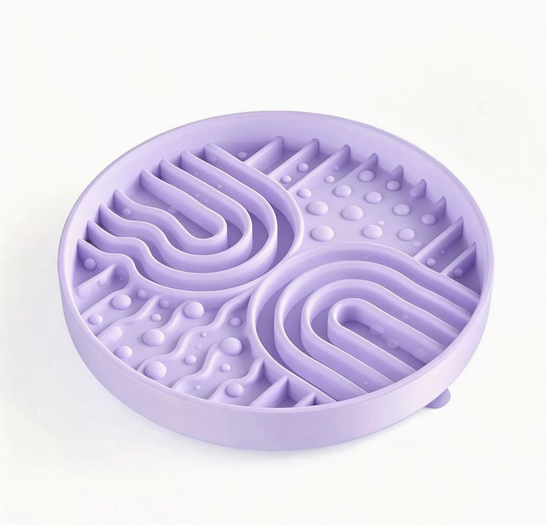 Anti-Choking Silicone Slow Feeder Bowl for Dogs & Cats