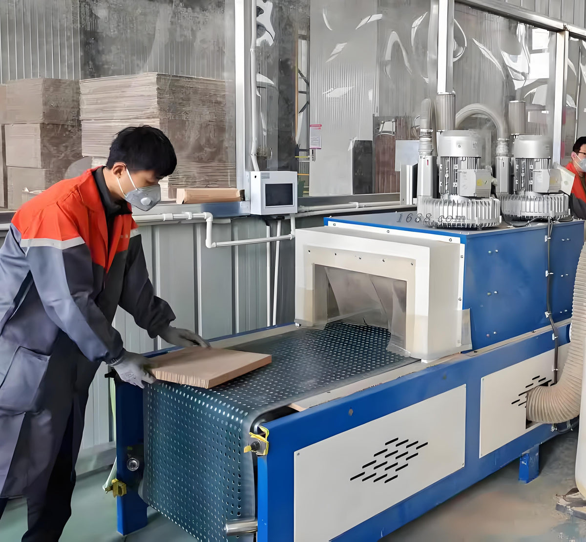 Manufacturing partner operating production equipment for a pet product component