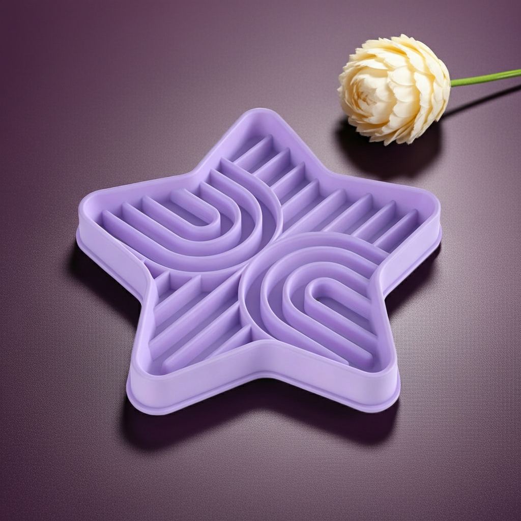 Star Maze Silicone Slow Feeder Mat
